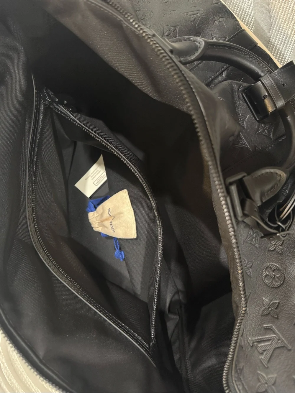 Keepall Bandoulière Louis Vuitton Black Embossed Monogram Duffel Bag